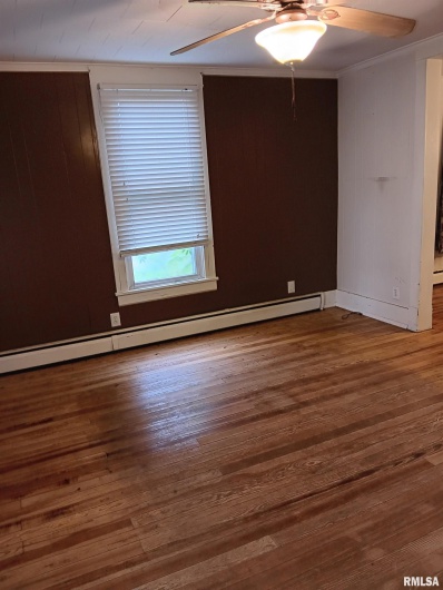 1935 ELM Street, Murphysboro, Illinois 62966, 3 Bedrooms Bedrooms, 0 ,1 BathroomBathrooms,Residential,For Sale,ELM,0,RMAEB459003