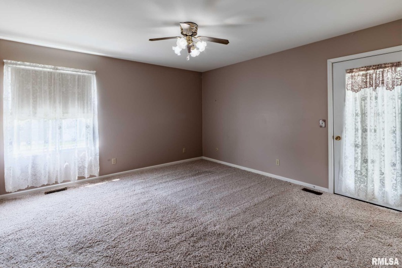 304 Bogie Drive, Herrin, Illinois 62948, 3 Bedrooms Bedrooms, 0 ,2 BathroomsBathrooms,Residential,For Sale,Bogie,0,RMAQC4266318