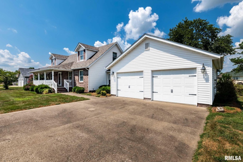 304 Bogie Drive, Herrin, Illinois 62948, 3 Bedrooms Bedrooms, 0 ,2 BathroomsBathrooms,Residential,For Sale,Bogie,0,RMAQC4266318