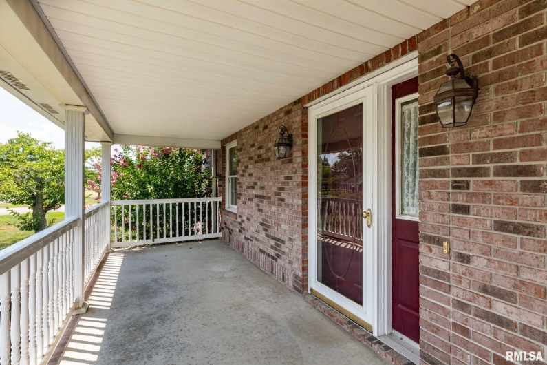 304 Bogie Drive, Herrin, Illinois 62948, 3 Bedrooms Bedrooms, 0 ,2 BathroomsBathrooms,Residential,For Sale,Bogie,0,RMAQC4266318
