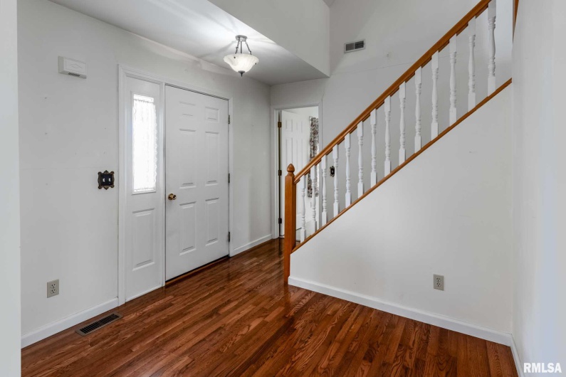 304 Bogie Drive, Herrin, Illinois 62948, 3 Bedrooms Bedrooms, 0 ,2 BathroomsBathrooms,Residential,For Sale,Bogie,0,RMAQC4266318