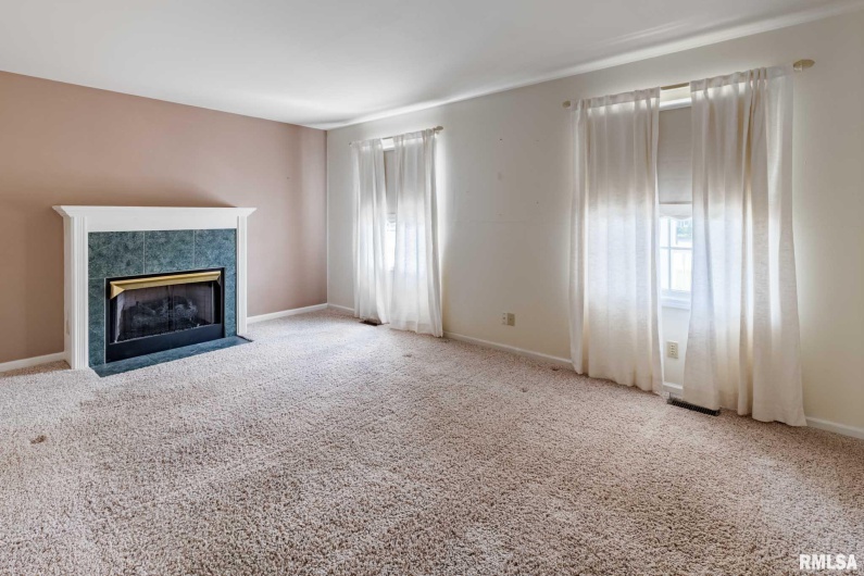 304 Bogie Drive, Herrin, Illinois 62948, 3 Bedrooms Bedrooms, 0 ,2 BathroomsBathrooms,Residential,For Sale,Bogie,0,RMAQC4266318