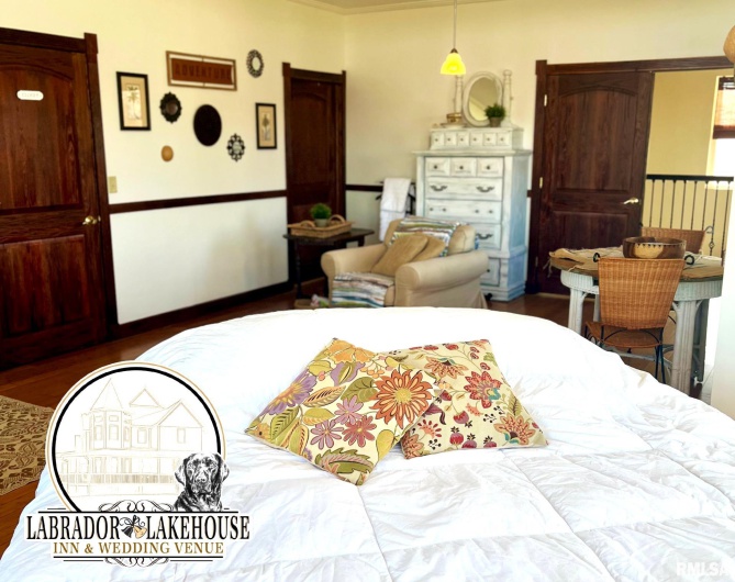 6156 Chautauqua Road, Murphysboro, Illinois 62966, 7 Bedrooms Bedrooms, 0 ,6 BathroomsBathrooms,Residential,For Sale,Chautauqua,0,RMAEB459244