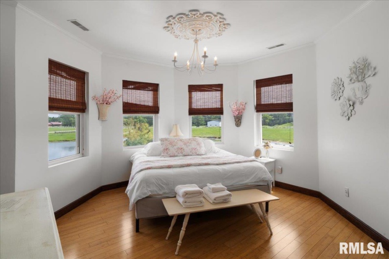6156 Chautauqua Road, Murphysboro, Illinois 62966, 7 Bedrooms Bedrooms, 0 ,6 BathroomsBathrooms,Residential,For Sale,Chautauqua,0,RMAEB459244