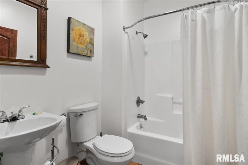 6156 Chautauqua Road, Murphysboro, Illinois 62966, 7 Bedrooms Bedrooms, 0 ,6 BathroomsBathrooms,Residential,For Sale,Chautauqua,0,RMAEB459244
