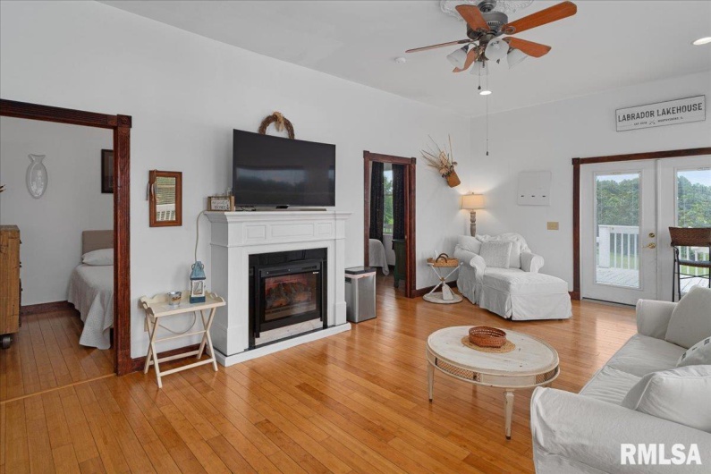 6156 Chautauqua Road, Murphysboro, Illinois 62966, 7 Bedrooms Bedrooms, 0 ,6 BathroomsBathrooms,Residential,For Sale,Chautauqua,0,RMAEB459244