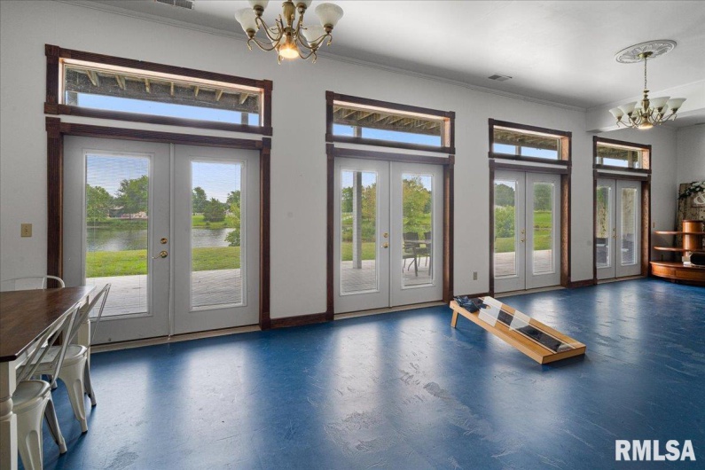 6156 Chautauqua Road, Murphysboro, Illinois 62966, 7 Bedrooms Bedrooms, 0 ,6 BathroomsBathrooms,Residential,For Sale,Chautauqua,0,RMAEB459244