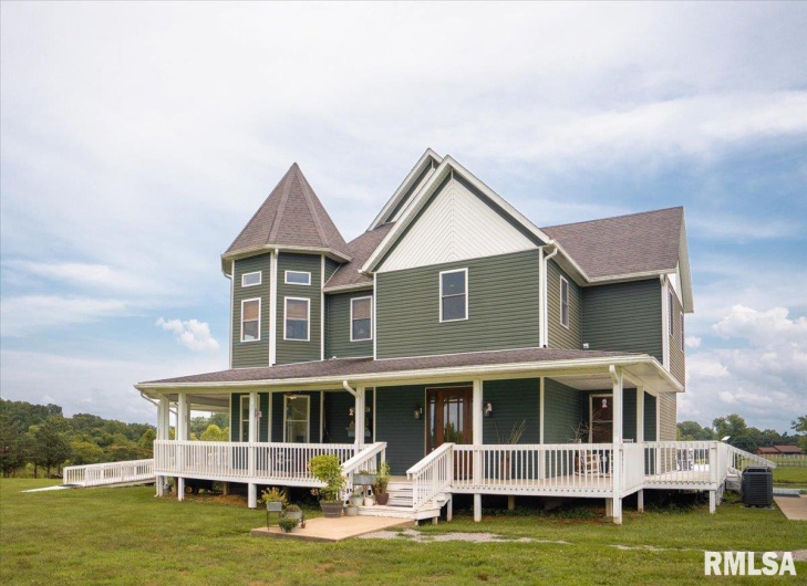 6156 Chautauqua Road, Murphysboro, Illinois 62966, 7 Bedrooms Bedrooms, 0 ,6 BathroomsBathrooms,Residential,For Sale,Chautauqua,0,RMAEB459244