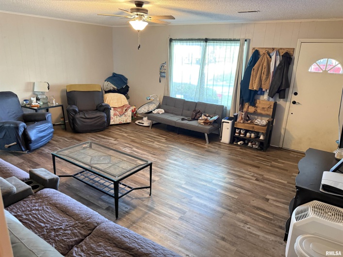 25 MICHIGAN Street, Harrisburg, Illinois 62946, 2 Bedrooms Bedrooms, 0 ,2 BathroomsBathrooms,Residential,For Sale,MICHIGAN,0,RMAEB459245