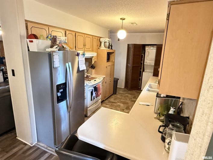 25 MICHIGAN Street, Harrisburg, Illinois 62946, 2 Bedrooms Bedrooms, 0 ,2 BathroomsBathrooms,Residential,For Sale,MICHIGAN,0,RMAEB459245