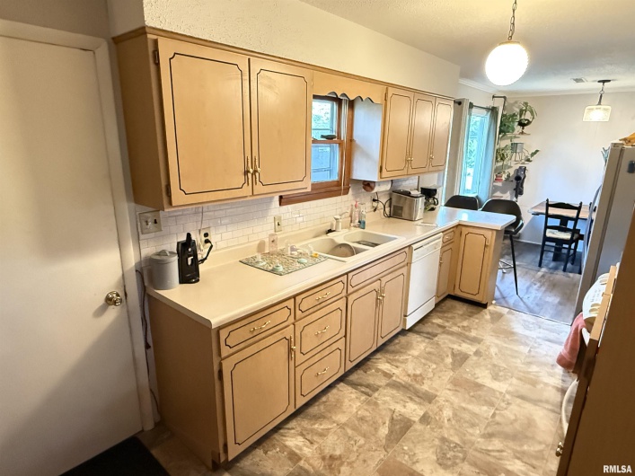 25 MICHIGAN Street, Harrisburg, Illinois 62946, 2 Bedrooms Bedrooms, 0 ,2 BathroomsBathrooms,Residential,For Sale,MICHIGAN,0,RMAEB459245