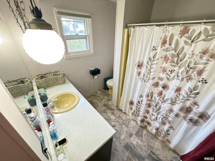 25 MICHIGAN Street, Harrisburg, Illinois 62946, 2 Bedrooms Bedrooms, 0 ,2 BathroomsBathrooms,Residential,For Sale,MICHIGAN,0,RMAEB459245