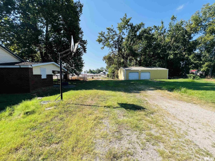 2507 LOCUST Street, Eldorado, Illinois 62930, 3 Bedrooms Bedrooms, 0 ,2 BathroomsBathrooms,Residential,For Sale,LOCUST,0,RMAEB459256