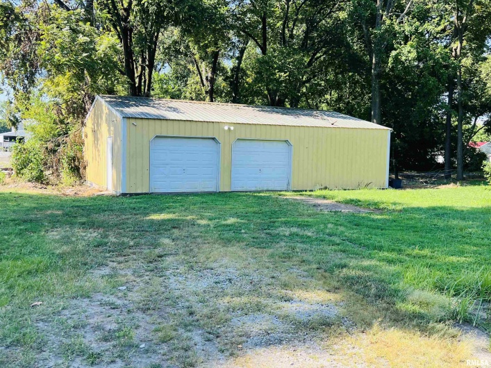 2507 LOCUST Street, Eldorado, Illinois 62930, 3 Bedrooms Bedrooms, 0 ,2 BathroomsBathrooms,Residential,For Sale,LOCUST,0,RMAEB459256