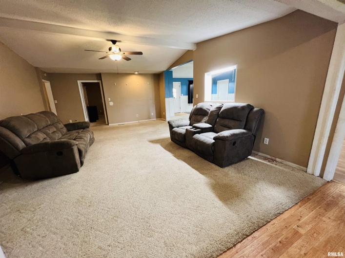 2507 LOCUST Street, Eldorado, Illinois 62930, 3 Bedrooms Bedrooms, 0 ,2 BathroomsBathrooms,Residential,For Sale,LOCUST,0,RMAEB459256