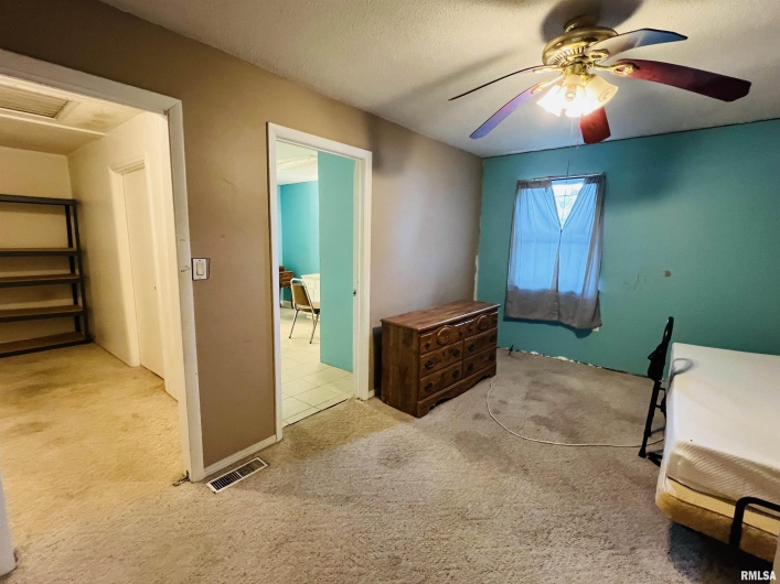 2507 LOCUST Street, Eldorado, Illinois 62930, 3 Bedrooms Bedrooms, 0 ,2 BathroomsBathrooms,Residential,For Sale,LOCUST,0,RMAEB459256