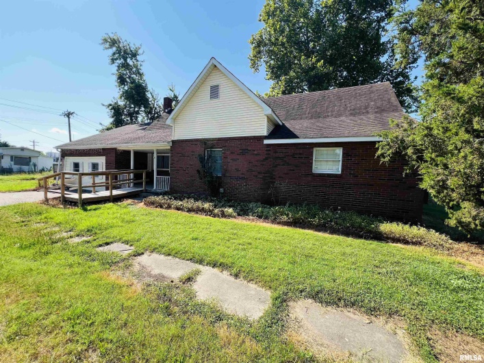 2507 LOCUST Street, Eldorado, Illinois 62930, 3 Bedrooms Bedrooms, 0 ,2 BathroomsBathrooms,Residential,For Sale,LOCUST,0,RMAEB459256