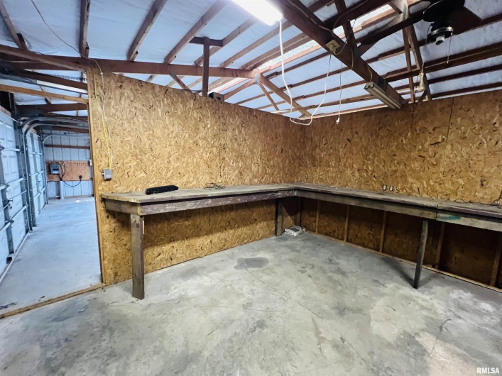 2507 LOCUST Street, Eldorado, Illinois 62930, 3 Bedrooms Bedrooms, 0 ,2 BathroomsBathrooms,Residential,For Sale,LOCUST,0,RMAEB459256