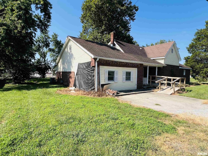2507 LOCUST Street, Eldorado, Illinois 62930, 3 Bedrooms Bedrooms, 0 ,2 BathroomsBathrooms,Residential,For Sale,LOCUST,0,RMAEB459256