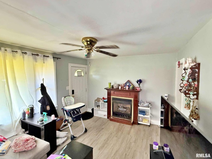 1603 FERRY Street, Metropolis, Illinois 62960, 3 Bedrooms Bedrooms, 0 ,1 BathroomBathrooms,Residential,For Sale,FERRY,0,RMAEB459250