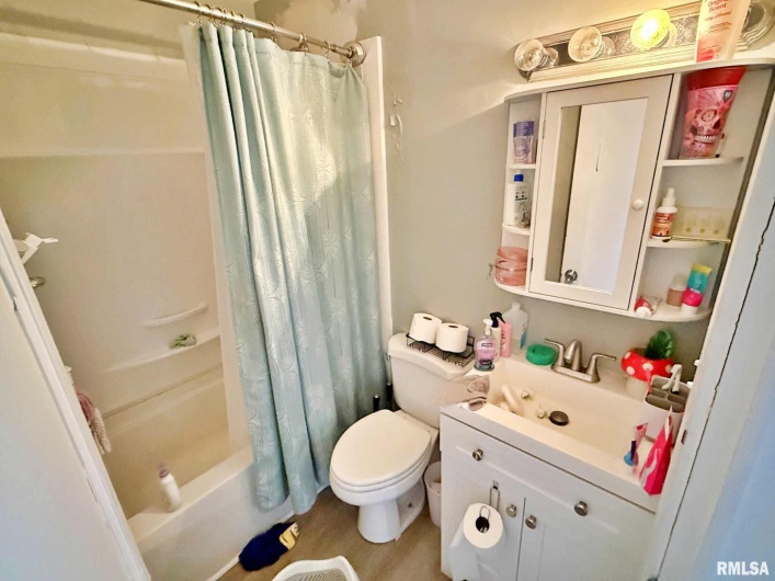 1603 FERRY Street, Metropolis, Illinois 62960, 3 Bedrooms Bedrooms, 0 ,1 BathroomBathrooms,Residential,For Sale,FERRY,0,RMAEB459250