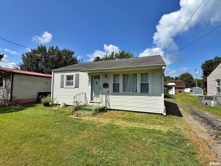 1603 FERRY Street, Metropolis, Illinois 62960, 3 Bedrooms Bedrooms, 0 ,1 BathroomBathrooms,Residential,For Sale,FERRY,0,RMAEB459250
