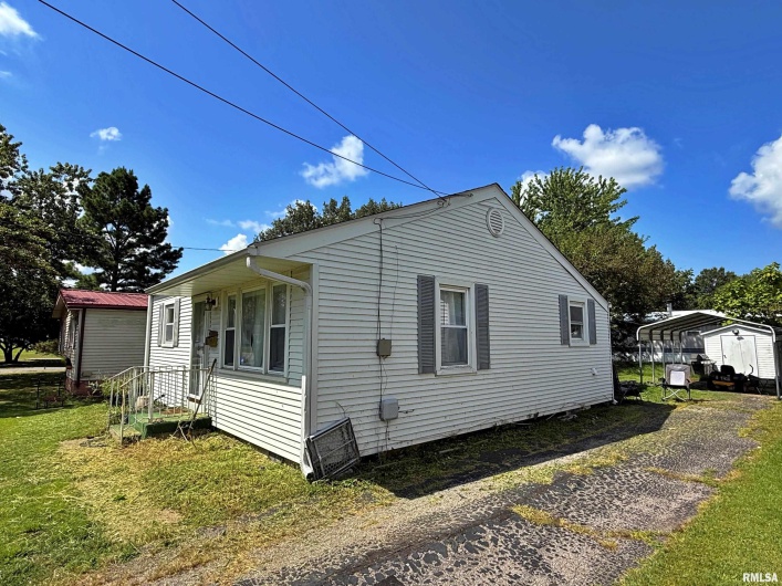 1603 FERRY Street, Metropolis, Illinois 62960, 3 Bedrooms Bedrooms, 0 ,1 BathroomBathrooms,Residential,For Sale,FERRY,0,RMAEB459250