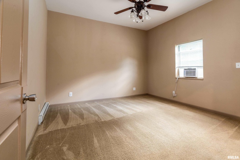 2 Jungle Road, Murphysboro, Illinois 62966, 2 Bedrooms Bedrooms, 0 ,1 BathroomBathrooms,Residential,For Sale,Jungle,0,RMAEB459253