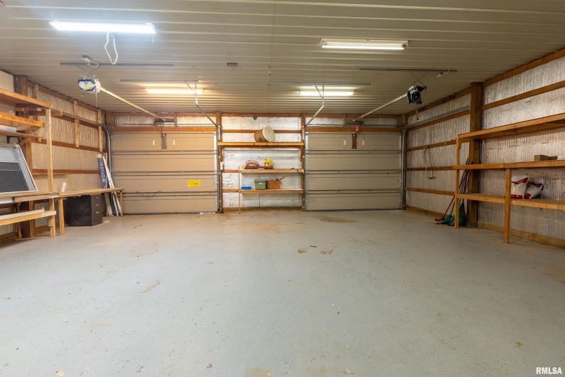 2 Jungle Road, Murphysboro, Illinois 62966, 2 Bedrooms Bedrooms, 0 ,1 BathroomBathrooms,Residential,For Sale,Jungle,0,RMAEB459253