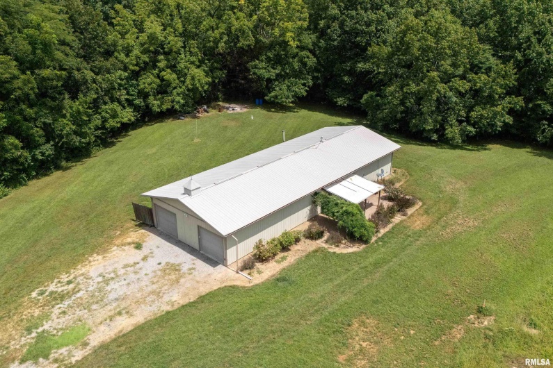 2 Jungle Road, Murphysboro, Illinois 62966, 2 Bedrooms Bedrooms, 0 ,1 BathroomBathrooms,Residential,For Sale,Jungle,0,RMAEB459253