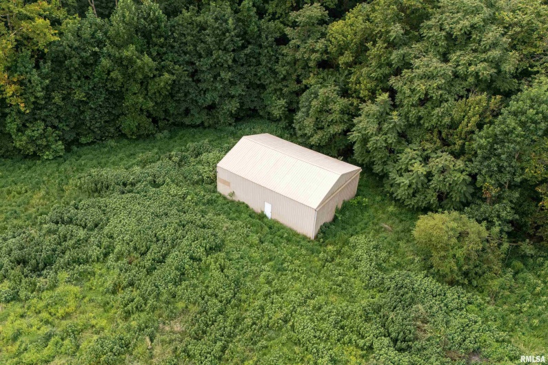 2 Jungle Road, Murphysboro, Illinois 62966, 2 Bedrooms Bedrooms, 0 ,1 BathroomBathrooms,Residential,For Sale,Jungle,0,RMAEB459253