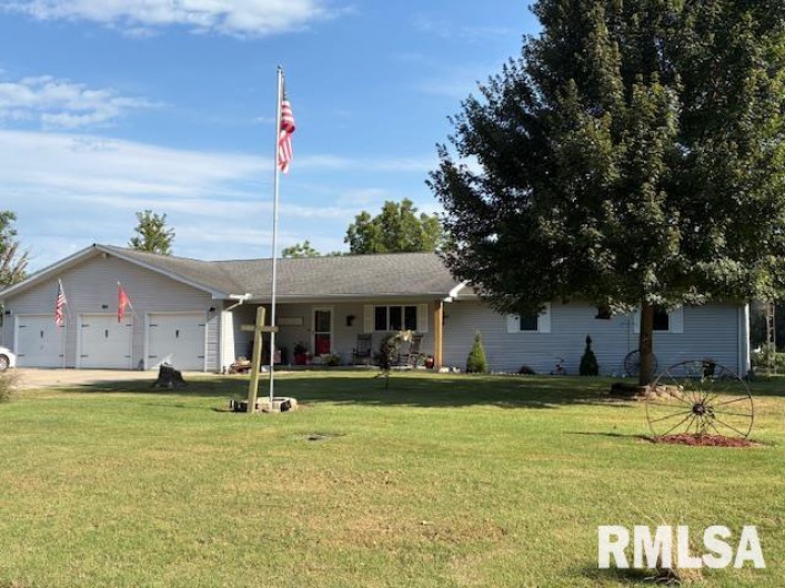 605 GEORGE Street, Ava, Illinois 62907, 4 Bedrooms Bedrooms, 0 ,3 BathroomsBathrooms,Residential,For Sale,GEORGE,0,RMAEB459261