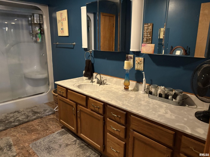 605 GEORGE Street, Ava, Illinois 62907, 4 Bedrooms Bedrooms, 0 ,3 BathroomsBathrooms,Residential,For Sale,GEORGE,0,RMAEB459261