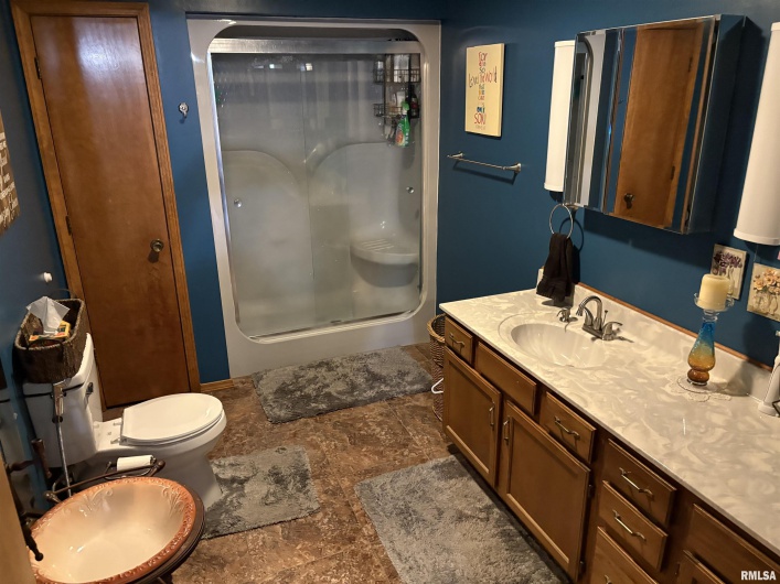 605 GEORGE Street, Ava, Illinois 62907, 4 Bedrooms Bedrooms, 0 ,3 BathroomsBathrooms,Residential,For Sale,GEORGE,0,RMAEB459261