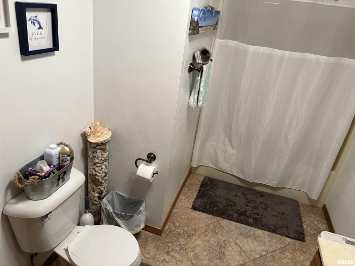 605 GEORGE Street, Ava, Illinois 62907, 4 Bedrooms Bedrooms, 0 ,3 BathroomsBathrooms,Residential,For Sale,GEORGE,0,RMAEB459261