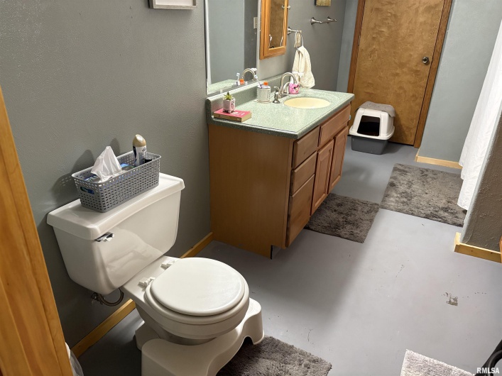 605 GEORGE Street, Ava, Illinois 62907, 4 Bedrooms Bedrooms, 0 ,3 BathroomsBathrooms,Residential,For Sale,GEORGE,0,RMAEB459261