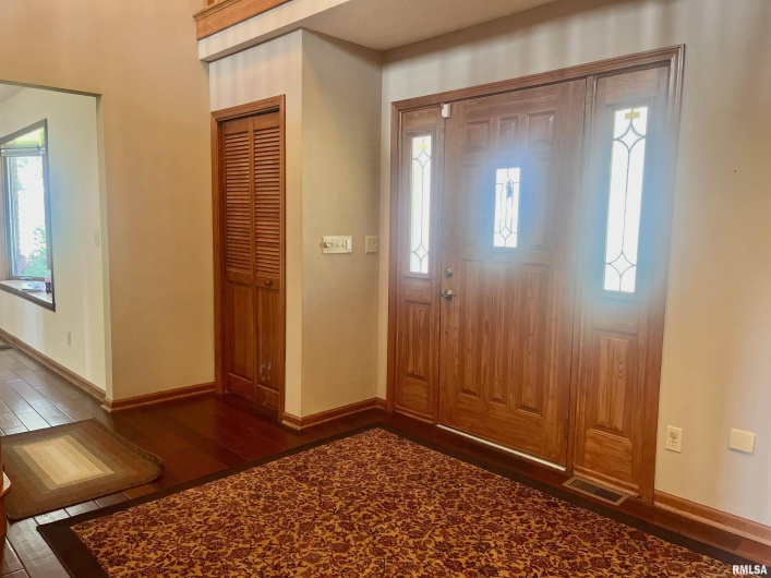 9 BRIAN Drive, Metropolis, Illinois 62960, 5 Bedrooms Bedrooms, 0 ,3 BathroomsBathrooms,Residential,For Sale,BRIAN,0,RMAEB459254