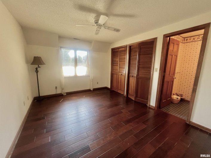 9 BRIAN Drive, Metropolis, Illinois 62960, 5 Bedrooms Bedrooms, 0 ,3 BathroomsBathrooms,Residential,For Sale,BRIAN,0,RMAEB459254