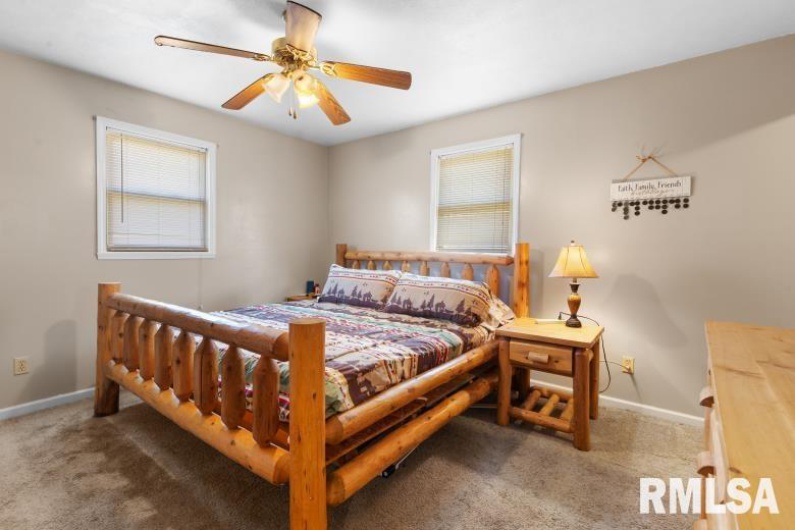 3700 SOMERSET Road, Harrisburg, Illinois 62946, 3 Bedrooms Bedrooms, 0 ,2 BathroomsBathrooms,Residential,For Sale,SOMERSET,0,RMAEB456099