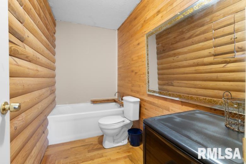 3700 SOMERSET Road, Harrisburg, Illinois 62946, 3 Bedrooms Bedrooms, 0 ,2 BathroomsBathrooms,Residential,For Sale,SOMERSET,0,RMAEB456099