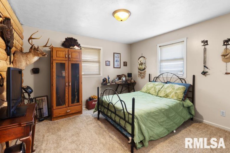 3700 SOMERSET Road, Harrisburg, Illinois 62946, 3 Bedrooms Bedrooms, 0 ,2 BathroomsBathrooms,Residential,For Sale,SOMERSET,0,RMAEB456099