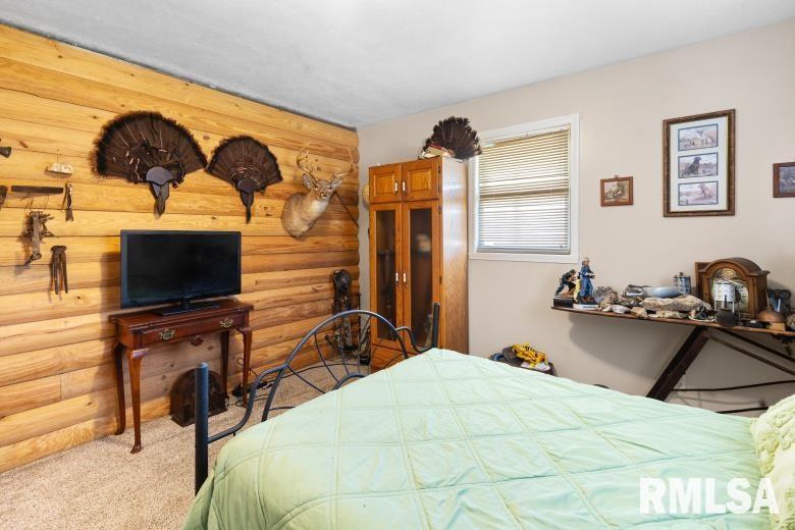 3700 SOMERSET Road, Harrisburg, Illinois 62946, 3 Bedrooms Bedrooms, 0 ,2 BathroomsBathrooms,Residential,For Sale,SOMERSET,0,RMAEB456099
