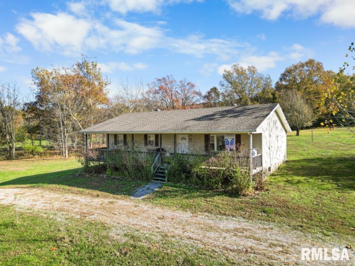 3700 SOMERSET Road, Harrisburg, Illinois 62946, 3 Bedrooms Bedrooms, 0 ,2 BathroomsBathrooms,Residential,For Sale,SOMERSET,0,RMAEB456099