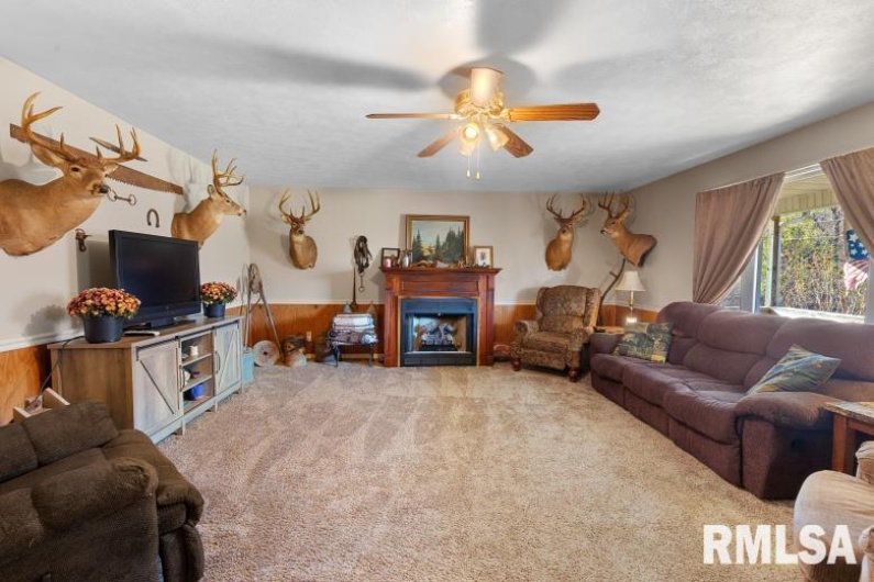 3700 SOMERSET Road, Harrisburg, Illinois 62946, 3 Bedrooms Bedrooms, 0 ,2 BathroomsBathrooms,Residential,For Sale,SOMERSET,0,RMAEB456099