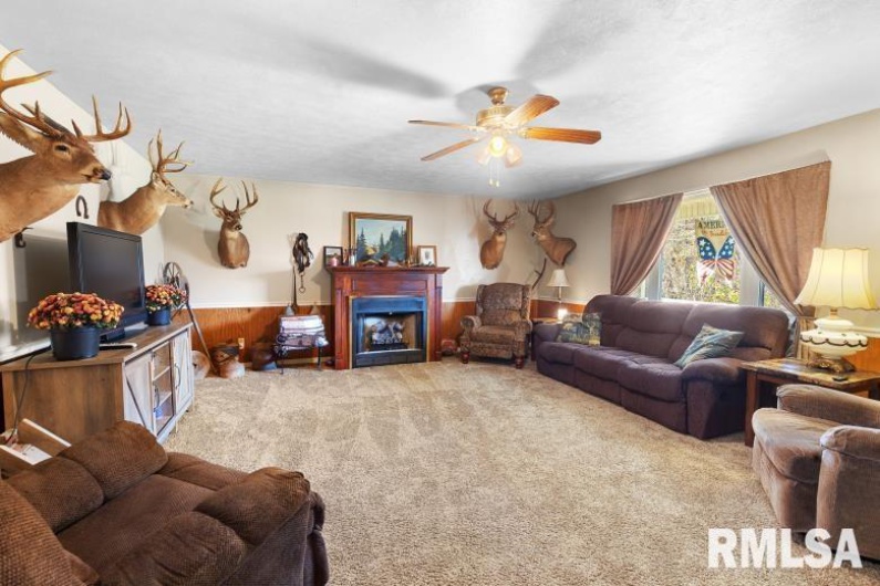 3700 SOMERSET Road, Harrisburg, Illinois 62946, 3 Bedrooms Bedrooms, 0 ,2 BathroomsBathrooms,Residential,For Sale,SOMERSET,0,RMAEB456099