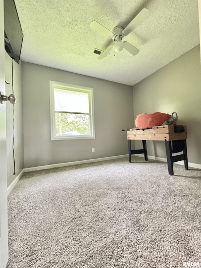910 FAIRLANE Drive, Marion, Illinois 62959, 6 Bedrooms Bedrooms, 0 ,3 BathroomsBathrooms,Residential,For Sale,FAIRLANE,0,RMAEB458108