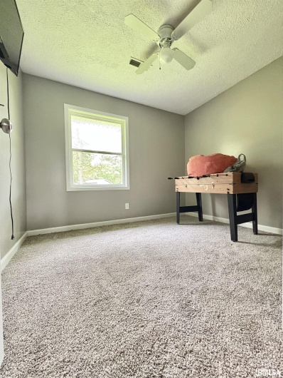 910 FAIRLANE Drive, Marion, Illinois 62959, 6 Bedrooms Bedrooms, 0 ,3 BathroomsBathrooms,Residential,For Sale,FAIRLANE,0,RMAEB458108