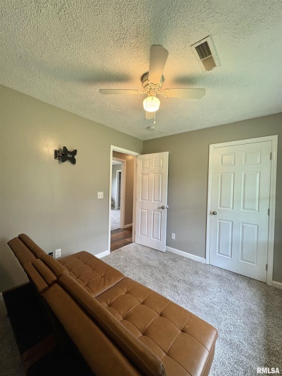 910 FAIRLANE Drive, Marion, Illinois 62959, 6 Bedrooms Bedrooms, 0 ,3 BathroomsBathrooms,Residential,For Sale,FAIRLANE,0,RMAEB458108