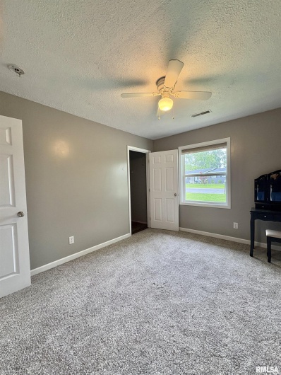910 FAIRLANE Drive, Marion, Illinois 62959, 6 Bedrooms Bedrooms, 0 ,3 BathroomsBathrooms,Residential,For Sale,FAIRLANE,0,RMAEB458108