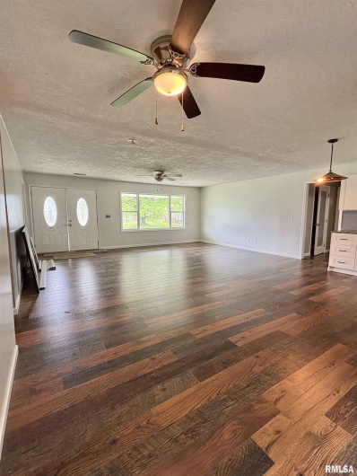 910 FAIRLANE Drive, Marion, Illinois 62959, 6 Bedrooms Bedrooms, 0 ,3 BathroomsBathrooms,Residential,For Sale,FAIRLANE,0,RMAEB458108